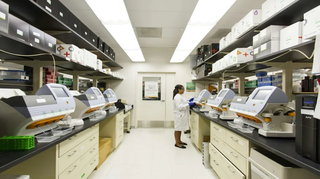 Onsite workplace drug and alcohol testing laboratory diagnostic facility in New Brunswick